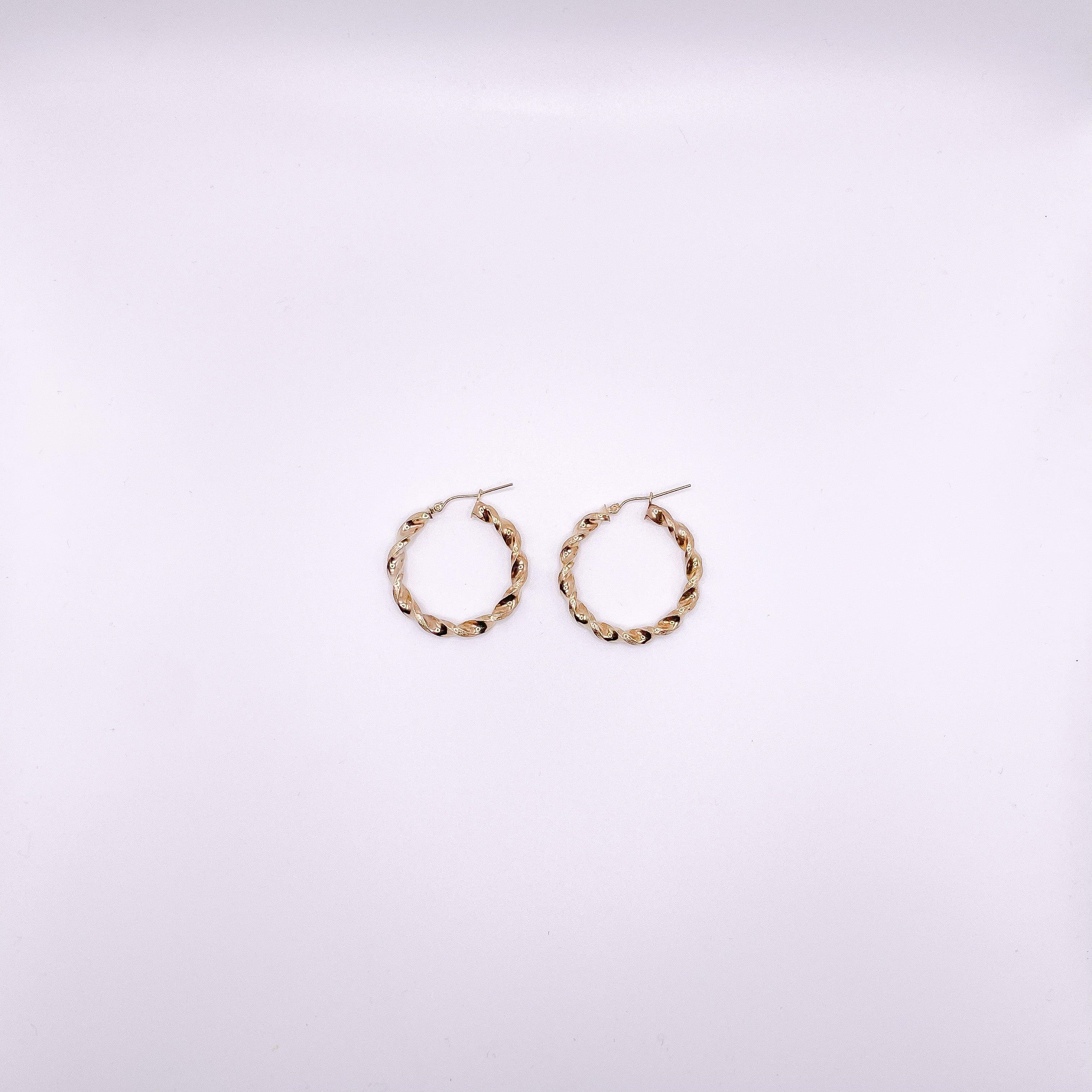 Ridged Hoop Earrings - 10k Gold - Vintage – Vintage Paris Jewelry