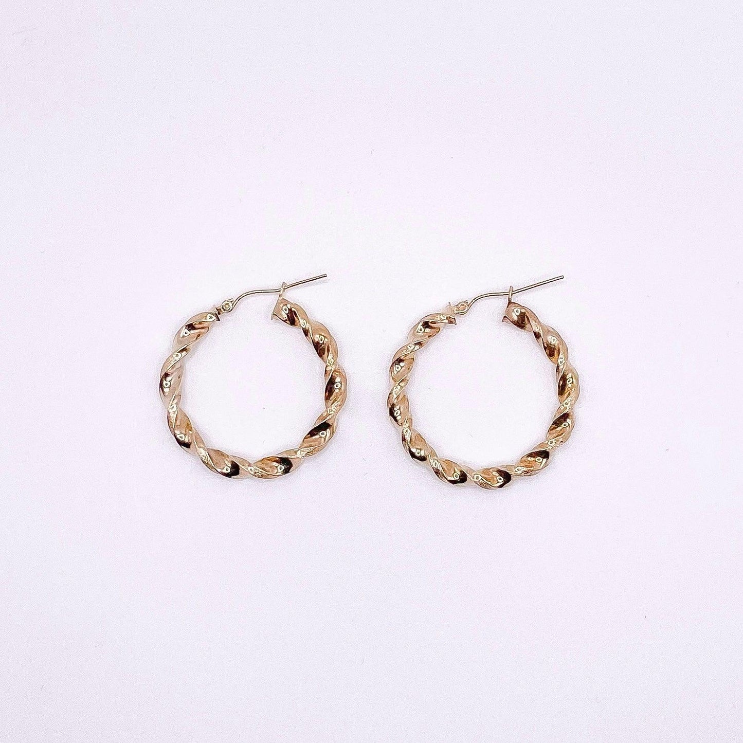 10K GOLD Twist Hoop Earrings - Gold Heart Group Jewelers